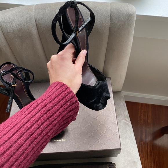 Gucci Black Suede Pumps | italist Gucci Stiletto (Black Suede)